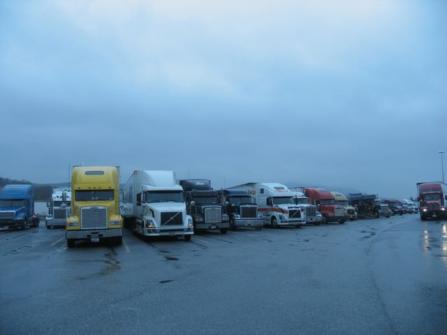05_truckstop.jpg (large)