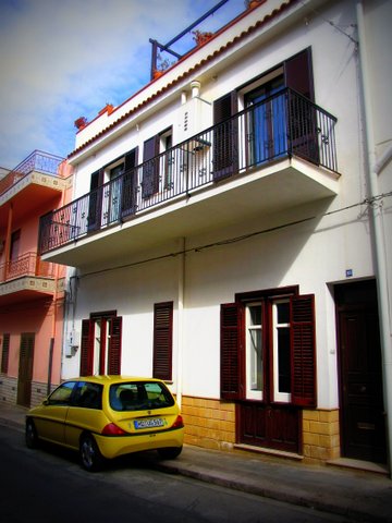 ***Klicken Sie aufs Bild***
Hier finden Sie weitere Informationen
für Ihren Urlaub in Sizilien
Casa Ullaegino in Terrasini